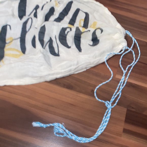 Wildflowers drawstring bag lightweight - Picture 4 of 4